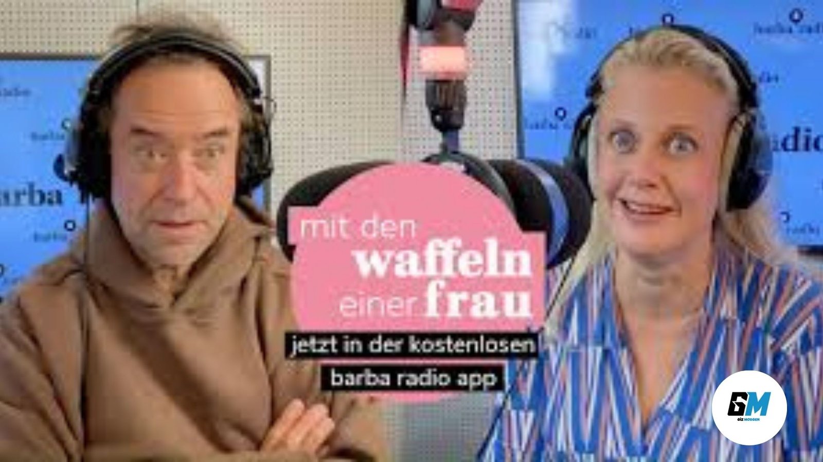 Mit den Waffeln einer Frau